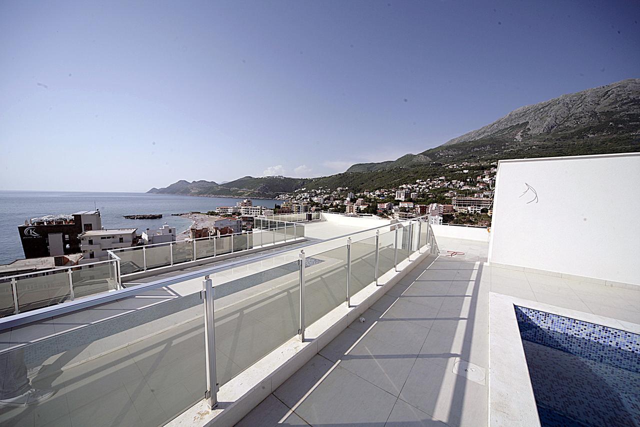 Sea Star Apartment Dobra Voda Extérieur photo