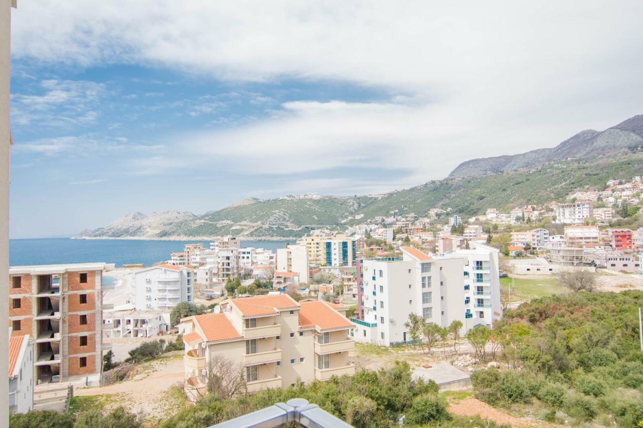 Sea Star Apartment Dobra Voda Extérieur photo